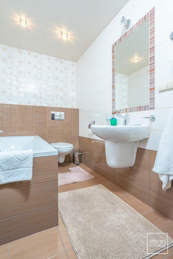 Viktoria Wadowice Apartment ภายนอก รูปภาพ